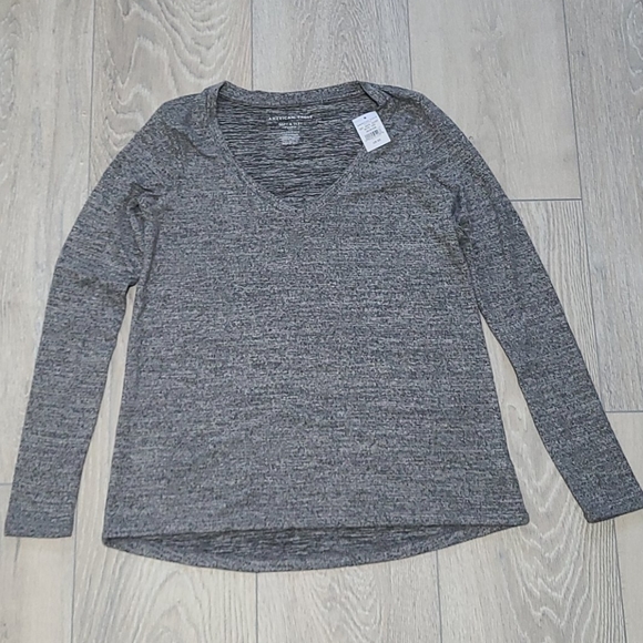 American Eagle Outfitters Tops - New American eagle shirt